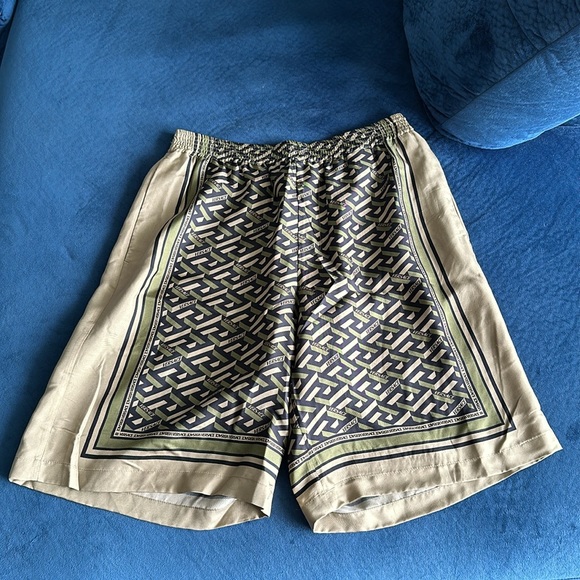 Versace Men’s La Greca Print Silk Monogram College Fit Short Size 48 or 32/34 US - Picture 4 of 10